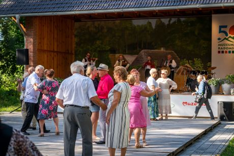Układy Lata po raz trzeci. Garncarstwo, muzyka i taniec w Muzeum Wsi Radomskiej (59)