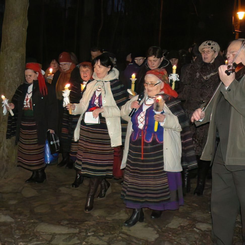 Uroczystość Matki Boskiej Gromnicznej w Muzeum Wsi Radomskiej.